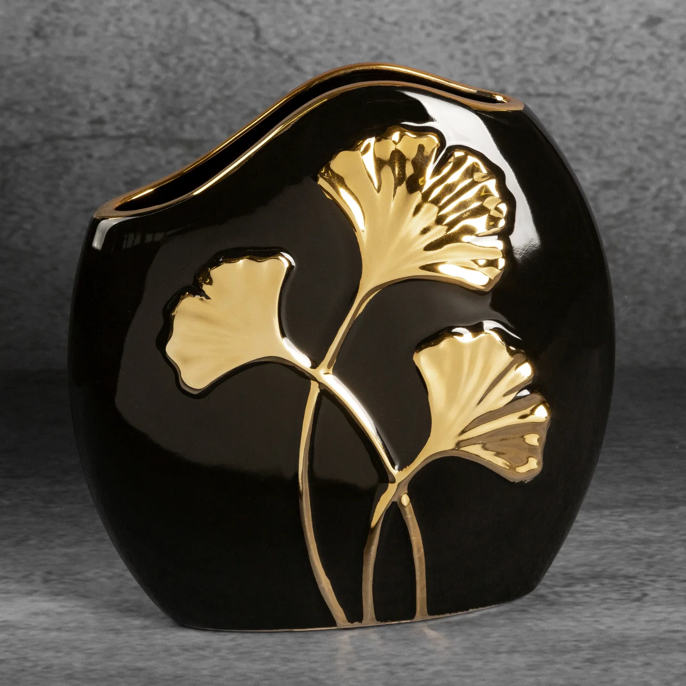 Wazon ceramiczny BILOBA z motywem liści miłorzębu, czarno-złoty