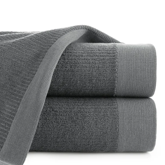 Ręcznik MAURO z włókien bambusowych i bawełny ze strukturą w drobne pasy - 50 x 90 cm - grafitowy