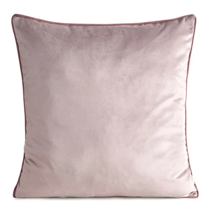Poszewka GAJA 2 z welwetu o delikatnym połysku z ozdobną lamówką Poszewka GAJA 2 z welwetu o delikatnym połysku z ozdobną lamówką - 45 x 45 cm