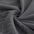 Ręcznik z welwetową bordiurą z wytłaczanym geometrycznym wzorem - 50 x 90 cm - grafitowy 5