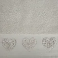 Ręcznik KAMILA bawełniany z ozdobną  bordiurą w formie serc wypełnionych różyczkami - 50 x 90 cm - szary 2