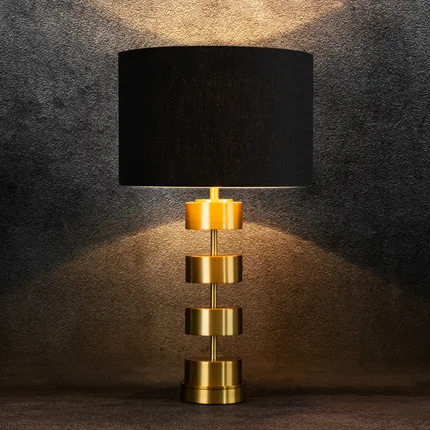 Lampa ANGEL o designerskim kształcie z matowym abażurem Lampa ANGEL o designerskim kształcie z matowym abażurem - ∅ 36 x 65 cm