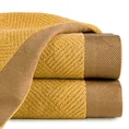 Ręcznik z bawełny zdobiony geometrycznym motywem z żakardową bordiurą - 70 x 140 cm - musztardowy 1