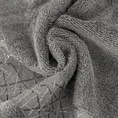 Ręcznik bawełniany NIKA 50x90 cm z żakardową bordiurą z geometrycznym wzorem podkreślonym srebrną nicią, grafitowy - 50 x 90 cm - grafitowy 5