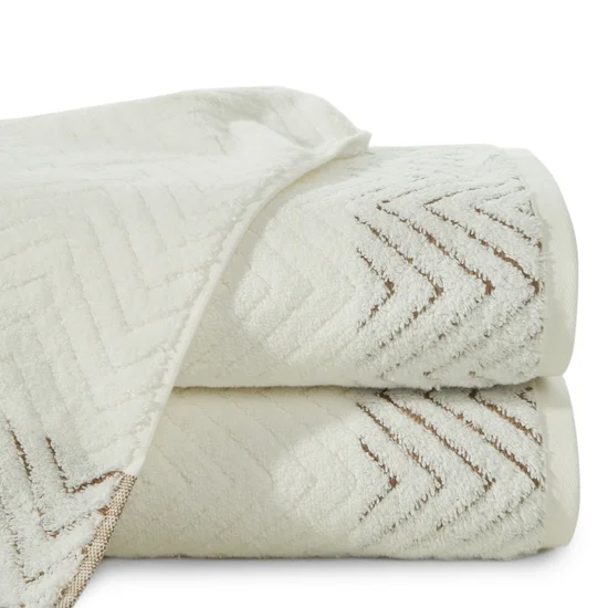 Ręcznik INDILA w kolorze kremowym, z żakardowym geometrycznym wzorem - 50 x 90 cm - kremowy