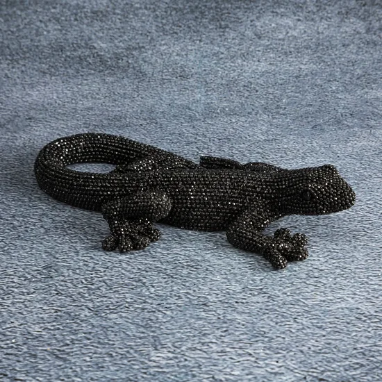 Jaszczurka - figurka dekoracyjna ELDO 3 o drobnym strukturalnym wzorze, czarna - 10 x 19 x 4 cm - czarny