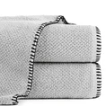 Ręcznik MABEL z kontrastującym obszyciem na krawędzi - 70 x 140 cm - stalowy 1