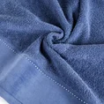 EWA MINGE Ręcznik KARINA w kolorze niebieskim, zdobiony aplikacją z cyrkonii na miękkiej szenilowej bordiurze - 70 x 140 cm - niebieski 5