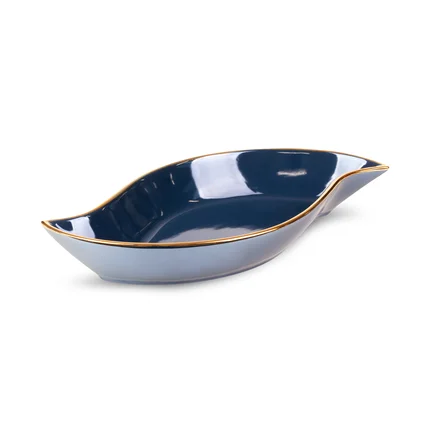 Patera ceramiczna AMORA 1 o lśniącej powierzchni ze złotym detalem Patera ceramiczna AMORA 1 o lśniącej powierzchni ze złotym detalem - 31 x 17 x 5 cm