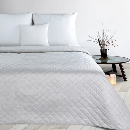 DESIGN 91 Narzuta LUIZ 5 welwetowa pikowana metodą hot press w geometryczny wzór DESIGN 91 Narzuta LUIZ 5 welwetowa pikowana metodą hot press w geometryczny wzór - 220 x 240 cm