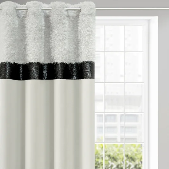 Zasłona z welwetu zdobiona pasem tkaniny z moherową nicią oraz połyskliwych czarnych cekinów - 140 x 250 cm - srebrny