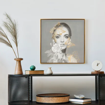 Obraz LADY ręcznie malowany na płótnie+nadruk, portret kobiety w złotej ramie Obraz LADY ręcznie malowany na płótnie+nadruk, portret kobiety w złotej ramie - 50 x 50 cm