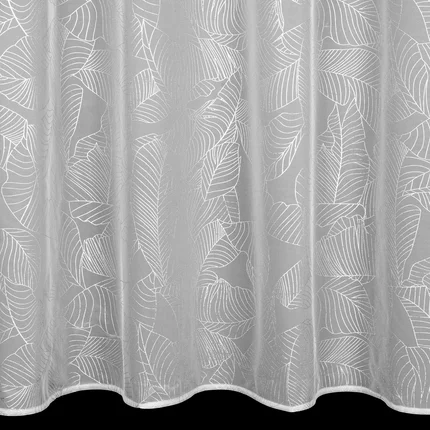 Firana LEILA z tkaniny o strukturze drobnej siateczki z nadrukiem srebrnych liści Firana LEILA z tkaniny o strukturze drobnej siateczki z nadrukiem srebrnych liści - 140 x 260 cm