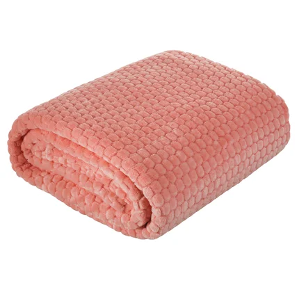 Miękki koc z wytłaczanym wzorem z efektem 3D Miękki koc z wytłaczanym wzorem z efektem 3D - 150 x 200 cm