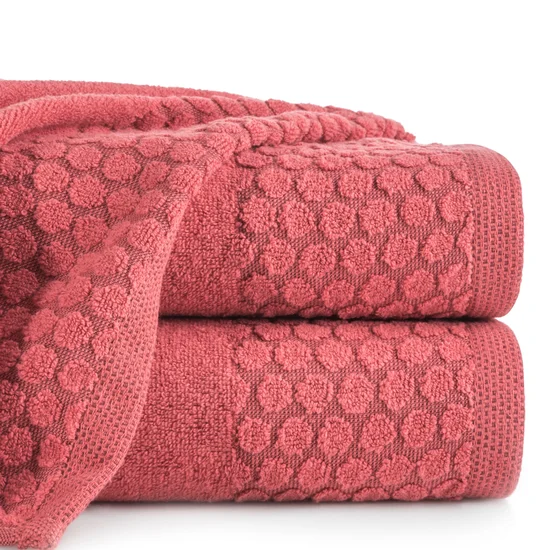 Ręcznik z bordiurą w groszki - 70 x 140 cm - czerwony