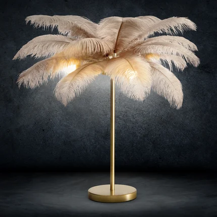 Lampa stołowa FERI na metalowej podstawie z efektownym abażurem z naturalnych strusich piór Lampa stołowa FERI na metalowej podstawie z efektownym abażurem z naturalnych strusich piór - ∅ 65 x 68 cm