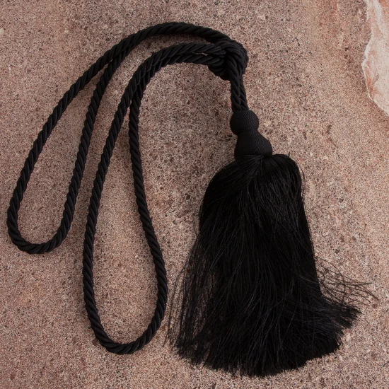 Dekoracyjny sznur do upięć DIANA z ozdobnym chwostem - 67 cm - czarny