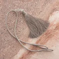 Dekoracyjny sznur do upięć LILI z ozdobnym chwostem - 63 cm - srebrny 1