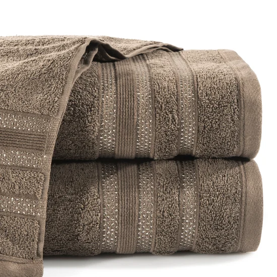 Ręcznik JUDY z bordiurą podkreśloną błyszczącą nicią - 70 x 140 cm - brązowy