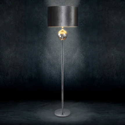 Lampa stojąca KELSI na podstawie łączącej szkło i metal z welwetowym abażurem Lampa stojąca KELSI na podstawie łączącej szkło i metal z welwetowym abażurem - ∅ 43 x 157 cm