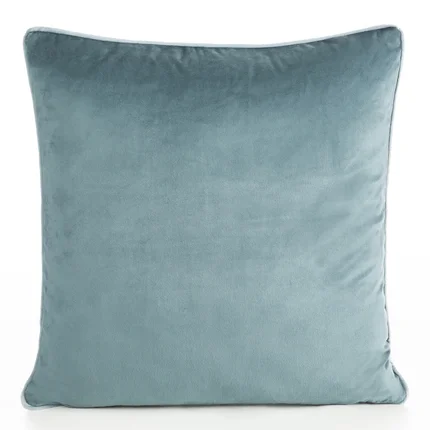 Poszewka GAJA 2 z welwetu o delikatnym połysku z ozdobną lamówką Poszewka GAJA 2 z welwetu o delikatnym połysku z ozdobną lamówką - 45 x 45 cm