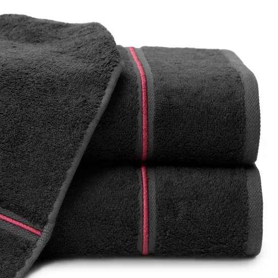 Klasyczny ręcznik BAMBO z paskiem - 50 x 90 cm - czarny