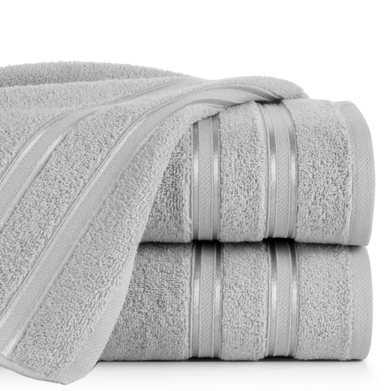 Ręcznik MANOLA z bordiurą podkreśloną żakardowymi paseczkami - 50 x 90 cm - srebrny