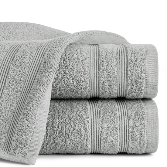 Ręcznik ALINE klasyczny z bordiurą w formie tkanych paseczków - 70 x 140 cm - srebrny