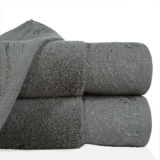 Ręcznik z żakardową bordiurą przetykany błyszczącą nitką - 70 x 140 cm - stalowy