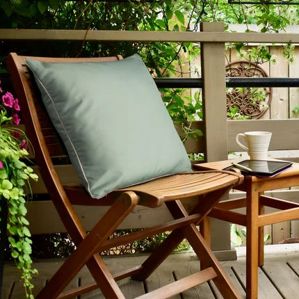 Poszewka GARDEN na taras oraz balkon z tkaniny wodoodpornej Poszewka GARDEN na taras oraz balkon z tkaniny wodoodpornej - 45 x 45 cm