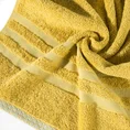 Ręcznik z żakardową bordiurą w pasy - 70 x 140 cm - musztardowy 6