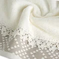 Ręcznik z bawełny z żakardową bordiurą i koronką - 50 x 90 cm - kremowy 5