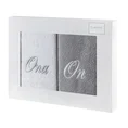 Zestaw upominkowy 2 szt ręczników  z haftem ONA i ON w kartonowym opakowaniu na prezent -  - biały 1