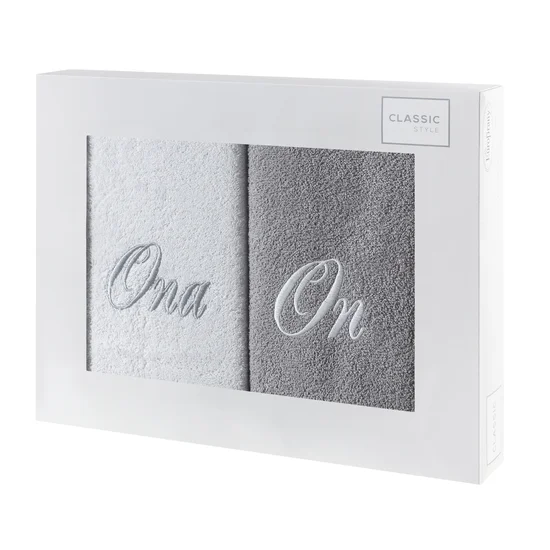 Zestaw upominkowy 2 szt ręczników  z haftem ONA i ON w kartonowym opakowaniu na prezent -  - biały