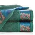 EWA MINGE Ręcznik CAMILA z bordiurą zdobioną designerskim nadrukiem - 50 x 90 cm - butelkowy zielony 1