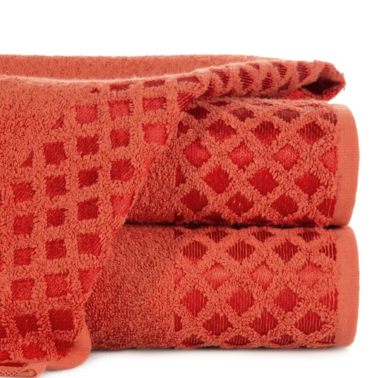 Ręcznik z geometryczną bordiurą z połyskiem - 50 x 90 cm - pomarańczowy