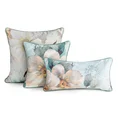 Dwustronna poduszka  ALINE z wypełnieniem,  z luksusowego welwetu z malarskim nadrukiem  wiosennych kwiatów i wypustką na brzegach - 30 x 60 cm - jasnoniebieski 4