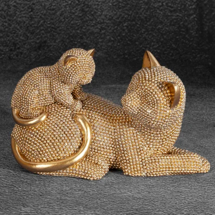 Figurka dekoracyjna ELDO o drobnym strukturalnym wzorze Figurka dekoracyjna ELDO o drobnym strukturalnym wzorze - 19 x 9 x 12 cm