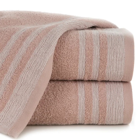 Ręcznik MERY bawełniany zdobiony bordiurą w subtelne pasy - 70 x 140 cm - pudrowy róż