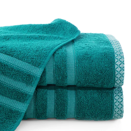Ręcznik z żakardową bordiurą w pasy - 70 x 140 cm - turkusowy