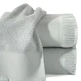 Ręcznik bawełniany z żakardową bordiurą i frędzlami - 70 x 140 cm - srebrny 1
