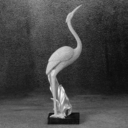 Czapla - figurka dekoracyjna ELDO o drobnym strukturalnym wzorze, srebrna Czapla - figurka dekoracyjna ELDO o drobnym strukturalnym wzorze, srebrna - 11 x 6 x 34 cm