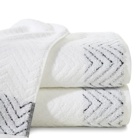 Ręcznik INDILA w kolorze białym, z żakardowym geometrycznym wzorem - 30 x 50 cm - biały