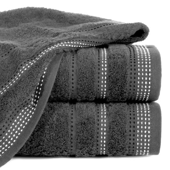 Ręcznik POLA z żakardową bordiurą zdobioną stebnowaniem - 70 x 140 cm - stalowy