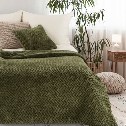 Koc KAYLA z widocznym plecionym splotem 130 x 160 cm ciemnozielony | Eurofirany