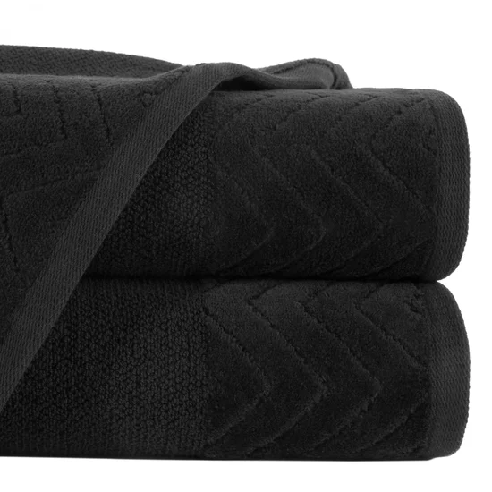 Ręcznik z welwetową bordiurą z wytłaczanym geometrycznym wzorem - 30 x 50 cm - czarny