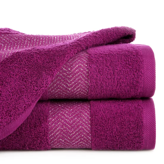 Ręcznik z błyszczącą bordiurą z geometrycznym wzorem - 50 x 90 cm - amarantowy