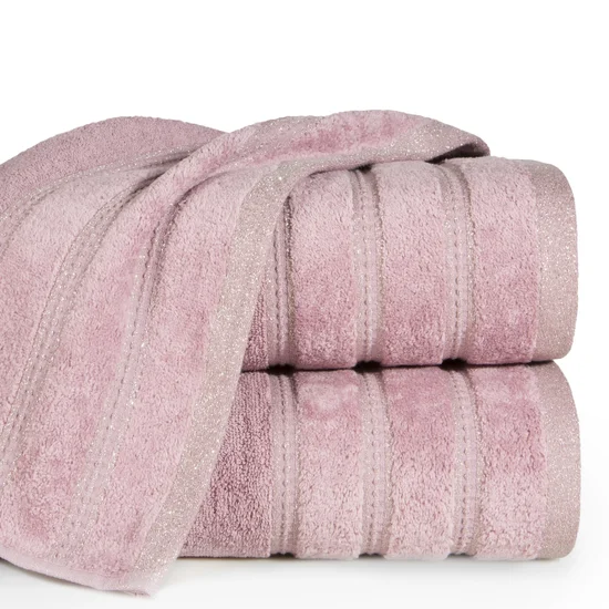 Ręcznik z welurową bordiurą przetykaną błyszczącą nicią - 50 x 90 cm - liliowy