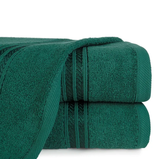 Ręcznik LORI z bordiurą podkreśloną błyszczącą nicią - 70 x 140 cm - butelkowy zielony