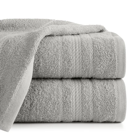Ręcznik ELMA o klasycznej stylistyce z delikatną bordiurą w formie sznurka Ręcznik ELMA o klasycznej stylistyce z delikatną bordiurą w formie sznurka - 50 x 90 cm